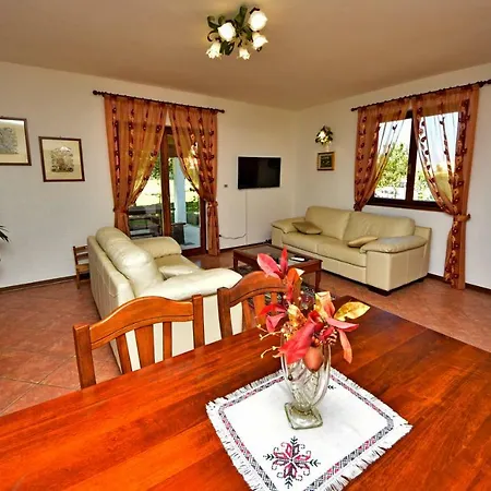 Hébergement de vacances Guest House Ena